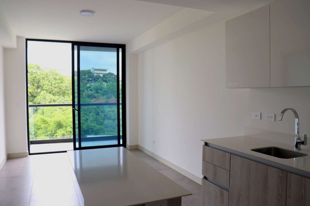 Núcleo Sabana: Modern, Comfortable Apartment in the Heart of San Jose
